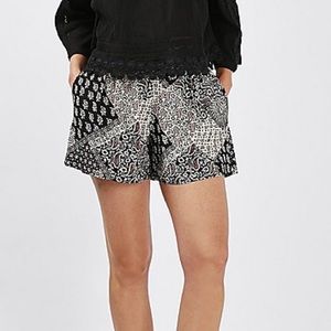 TOPSHOP Scarf Printed High Rise Shorts Black Size 4
